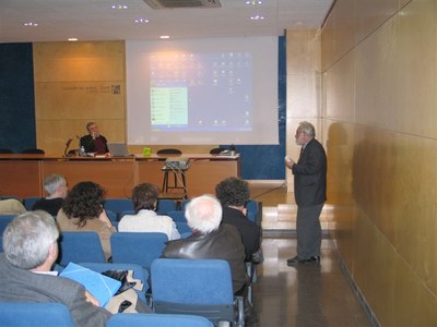 060222_conferencia_parra_3.jpg