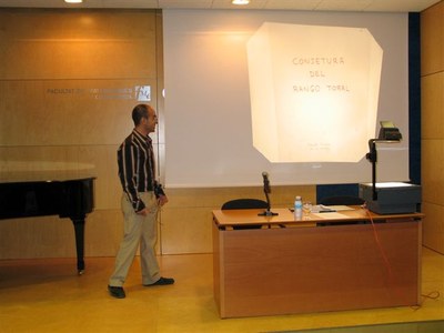 060503_conferencia_munoz_2.jpg