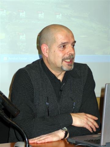 060308_conferencia_morales_1.jpg