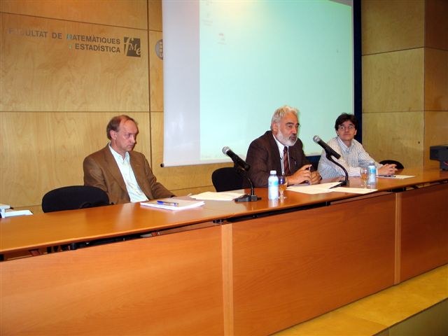 051109_sc_taula_rodona_0.jpg