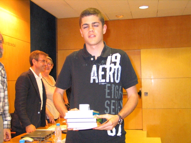 Víctor de la Torre, Menció