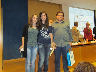 Menció: Laura Pérez i Laura Rubio i el tutor Joan Alberich, de l'Institut Frederic Mompou de Sant Vicenç dels Horts