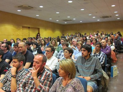 Els assistents van omplir la sala d'actes de l'FME