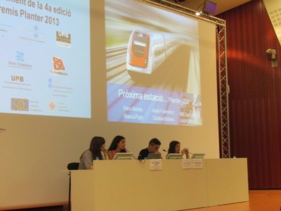 Presentació del treball guanyador premi Any Internacional de l'Estadística Pròxima estació