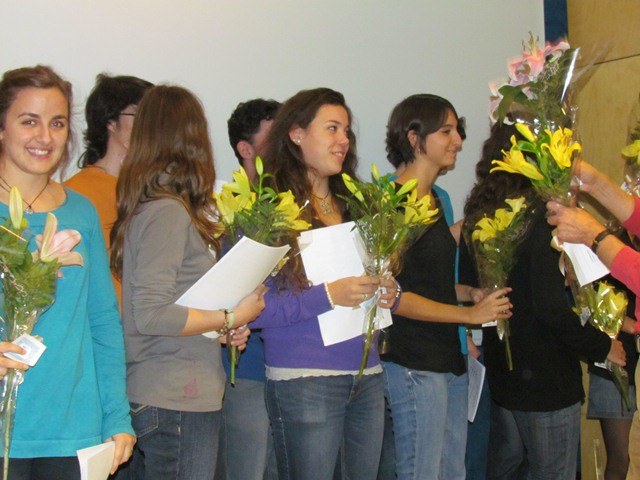 El degà de l'FME i el vicedegà de Promoció agraint la participació de tots els estudiants