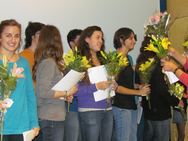 El degà de l'FME i el vicedegà de Promoció agraint la participació de tots els estudiants