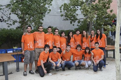 L'equip dels estudiants col·laboradors de la festa