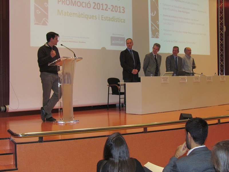 Josep Ginebra recull el premi en representació del Víctor Peña