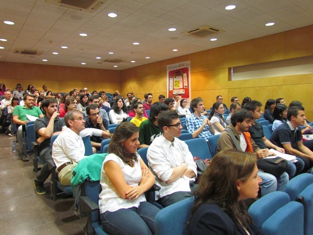 Sala d'actes FME plena a vessar