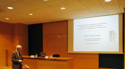 3a ponència a càrrec del professor Marco Antonio López