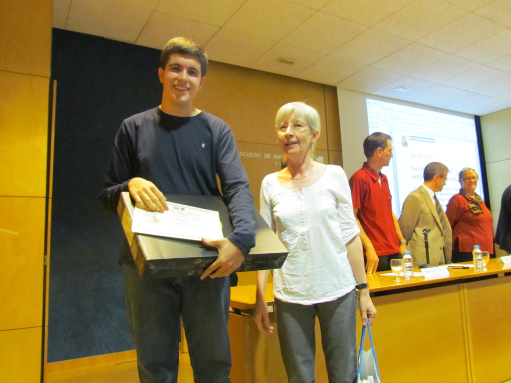 Segon premi: Robert Florido i la tutora Dolors Ametller de l'IES Poeta Joan Maragall de Barcelona