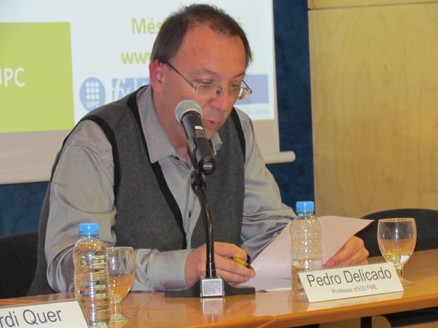 Presentació de la ponent a càrrec de Pedro Delicado