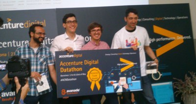 Dos estudiants del MESIO UPC-UB a l’equip guanyador del concurs d'anàlisi de dades 'Accenture Digital Datathon'