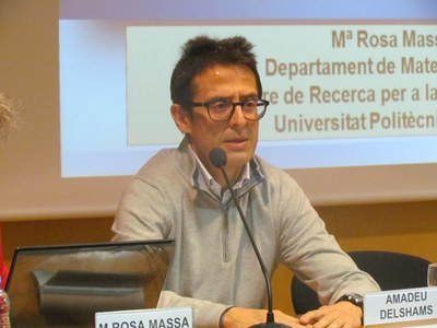 El professor de la UPC Amadeu Delshams, ponent de l'acte inaugural del curs 2015-2016 de la Societat Catalana de Matemàtiques