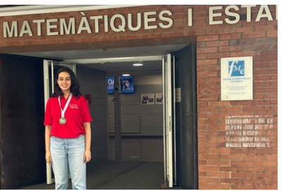 L'estudiant María Lucía Aparicio de 1r Mates-Informàtica FME-CFIS-FIB, medalla de plata a l'Olimpíada Europea Femenina d'Informàtica (EGOI)