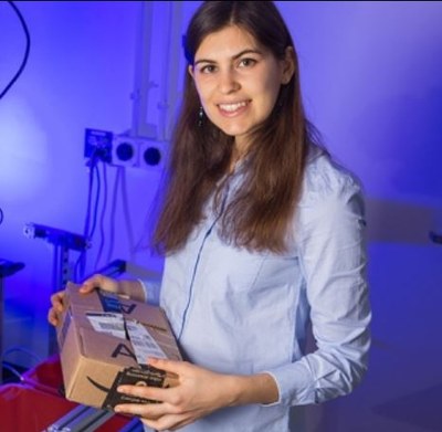 Maria Bauzà, matemática i enginyera CFIS-UPC, i el seu projecte per ensenyar els robots a interactuar amb el món.